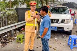 Xử phạt tài xế say xỉn vẫn lái container trên cao tốc Pháp Vân - Cầu Giẽ