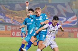 Không ai 'an toàn' ở V-League
