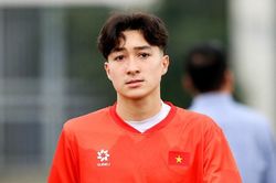 Cần thời gian để kiểm chứng tiền vệ Việt kiều Hà Lan U17 Việt Nam; HLV Shin Tae-yong chuẩn bị dẫn dắt các tuyển thủ Việt Nam đấu MU?