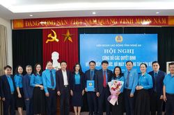 Công đoàn Nghệ An công bố các quyết định tổ chức bộ máy sau tinh gọn