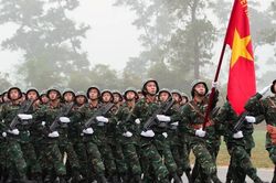 Hợp luyện diễu binh diễu hành Lễ Kỷ niệm 50 năm Giải phóng miền Nam
