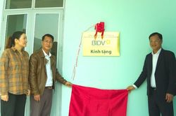 Khánh thành và bàn giao công trình xây dựng điểm Trường Mầm non bản Lồng Ngài