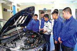 Người lao động cần hướng tới những vị trí việc làm quan trọng hơn