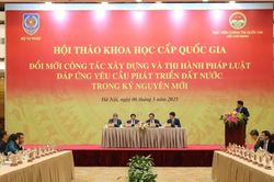 Đổi mới mạnh mẽ tư duy xây dựng và thi hành pháp luật