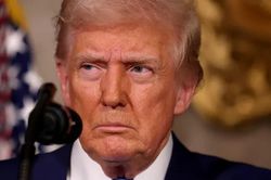 Tổng thống Trump phát 'cảnh báo cuối cùng' tới Hamas