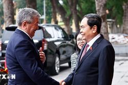 Chủ tịch Quốc hội Trần Thanh Mẫn hội kiến Thủ tướng Kyrgyzstan