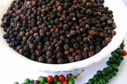 Giá tiêu hôm nay 7/3/2025: tăng 3 ngày liên tiếp, Đông Nam Bộ thêm 1.000 đồng/kg