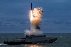 Ukraine nói Nga phóng tên lửa nhiều chưa từng có từ Biển Đen