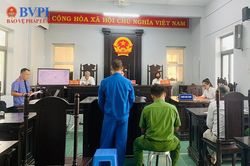 VKSND thị xã Vĩnh Châu phối hợp tổ chức phiên tòa rút kinh nghiệm