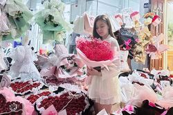 Đa dạng thị trường hoa tươi, quà tặng 8/3 ở Nghệ An