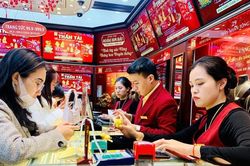 Giá vàng hôm nay 7/3: Vàng trong nước ngừng giảm sau khi rời khỏi đỉnh