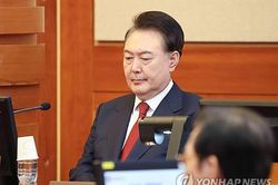 Tổng thống Hàn Quốc Yoon Suk-yeol được trả tự do sau khi tòa hủy bỏ lệnh bắt giữ