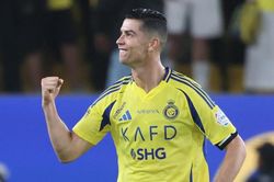 Ronaldo tiếp tục 'nổ súng', tiến gần tới cột mốc chưa cầu thủ nào làm được trong lịch sử bóng đá