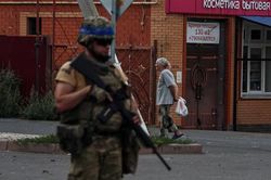 Quân Ukraine chiến đấu trên lãnh thổ Nga 'bị bao vây gần như hoàn toàn'