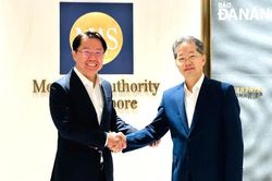 Đoàn công tác Đà Nẵng làm việc với Cơ quan tiền tệ Singapore