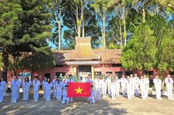 Pleiku: 44 học sinh Trường THCS Nguyễn Du về nguồn tại Di tích lịch sử Nhà lao Pleiku