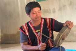 Những đảng viên tâm huyết với văn hóa cồng chiêng
