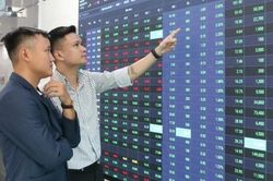 Chứng khoán tuần qua: Dòng tiền tạo lực đẩy giúp VN-Index vượt mốc 1.320 điểm