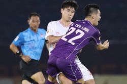 Tiến Linh chấn thương, thất vọng vì ngoại binh đá hỏng 11m