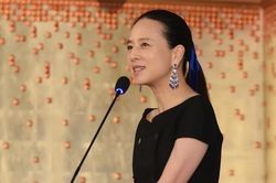 Madam Pang được khuyên kiện 1 người sau khi mất gần 300 tỷ, cựu chủ tịch LĐBĐ Thái Lan bị tố trục lợi