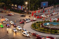 Quy định sử dụng đèn chiếu sáng khi tham gia giao thông đường bộ