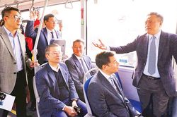 Hoàn thiện cơ chế, chính sách cho xe buýt điện