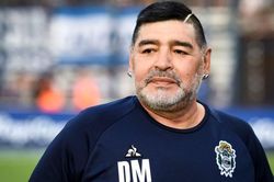 Con trai Maradona: 'Họ đã giết bố tôi'