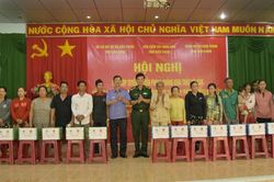 Cung cấp thông tin về chống khai thác hải sản bất hợp pháp cho hơn 500 cán bộ, nhân dân huyện Châu Thành