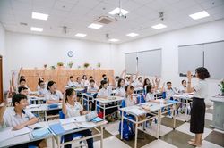 Trường học hạnh phúc: 'Bài toán khó' khi phụ huynh 'nặng' thành tích