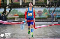 Hai chân chạy phong trào nổi tiếng của Việt Nam tham dự giải marathon vô địch Châu Á 2025