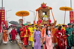 Về xứ Tuyên vui hội rước Mẫu