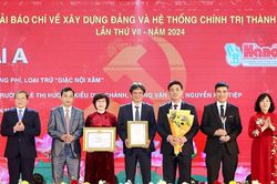 Trao Giải báo chí về xây dựng Đảng và hệ thống chính trị thành phố Hà Nội lần thứ VII - năm 2024