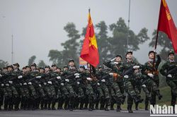 Hợp luyện diễu binh, diễu hành kỷ niệm 50 năm Ngày Giải phóng miền nam, thống nhất đất nước