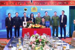Cập nhật sinh trắc học tại Sacombank dễ dàng qua VNeID