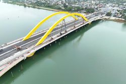 Dự án đường Nguyễn Hoàng và cầu vượt sông Hương sẽ thông xe kỹ thuật vào cuối tháng 3