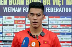 Tiến Linh nỗ lực vì Xuân Son