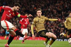 Bruno lập hat-trick, MU loại Real Sociedad để vào tứ kết Europa League