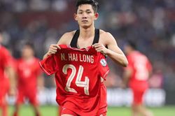 Ngôi sao ghi bàn trong trận chung kết AFF Cup chấn thương trước 'giờ G', HLV Kim Sang Sik đối diện thách thức