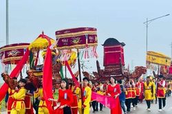 Đặc sắc Lễ hội Đền Cuông