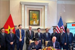 Doanh nghiệp Việt Nam - Hoa Kỳ ký kết nhiều thỏa thuận hợp tác kinh tế - thương mại