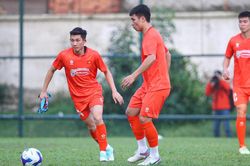 Tin nóng bóng đá Việt hôm nay 15/3: Đội tuyển Việt Nam có thêm cầu thủ chấn thương; Vé trận ĐT Việt Nam gặp Lào 'sốt'