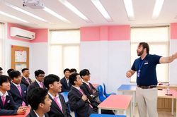 University Fair: Ngày hội Đại học và định hướng nghề nghiệp tại TH School Vinh