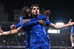 Arsenal - Chelsea: Trận derby của những 'số 9 ảo'