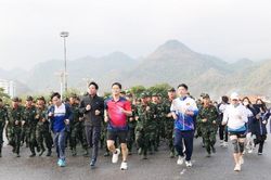 Phát động Cuộc vận động 'Toàn dân rèn luyện thân thể theo gương Bác Hồ vĩ đại' và Ngày chạy Olympic