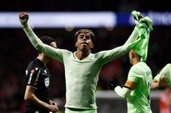 Siêu phẩm của Yamal giúp Barca ngược dòng trước Atletico