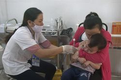 Nam Định đẩy nhanh tiêm chủng trước nguy cơ bệnh sởi diễn biến phức tạp