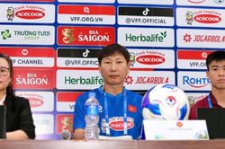 HLV Kim Sang Sik quyết thắng đội tuyển Campuchia