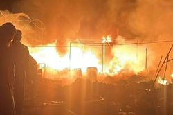 Tấn công diện rộng vào Dải Gaza, Israel giải thích, Hamas đề cập 'phao cứu sinh'