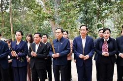 Chủ tịch Quốc hội Trần Thanh Mẫn thăm các di tích lịch sử Cách mạng tại Tuyên Quang