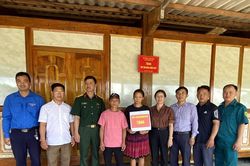 Tủa Chùa nỗ lực xóa nhà tạm cho hộ nghèo